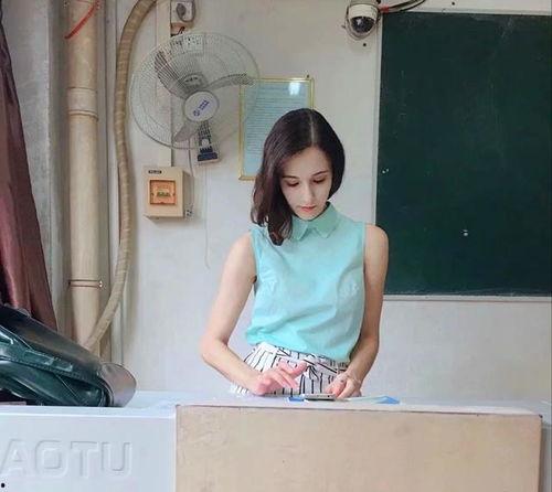 娱乐吃瓜酱大学老师,大学老师背后的故事